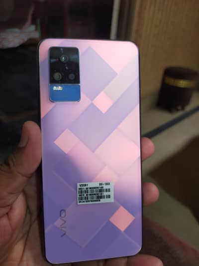 Vivo V21e 8+4/128gb for sale full box
