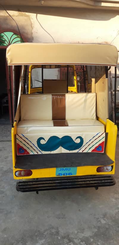 Tezaraftar auto riksha