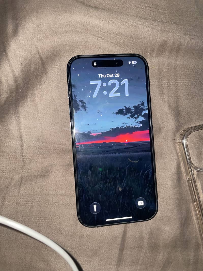Apple iPhone 15 3