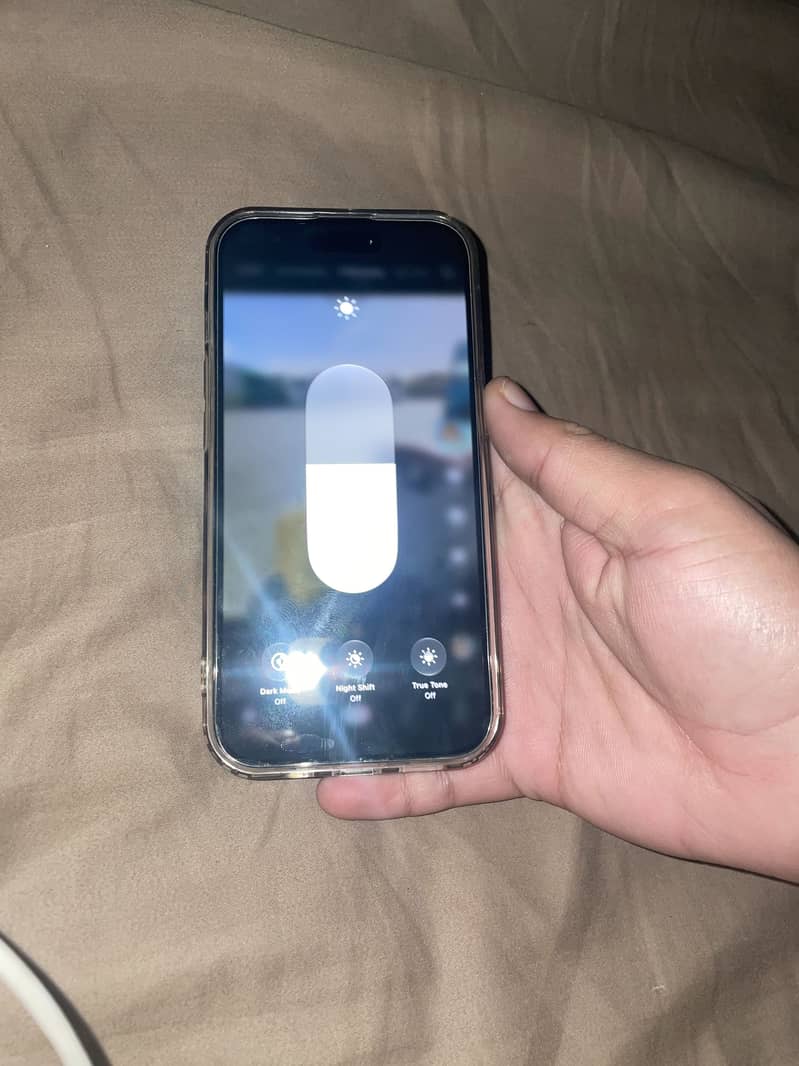 Apple iPhone 15 4