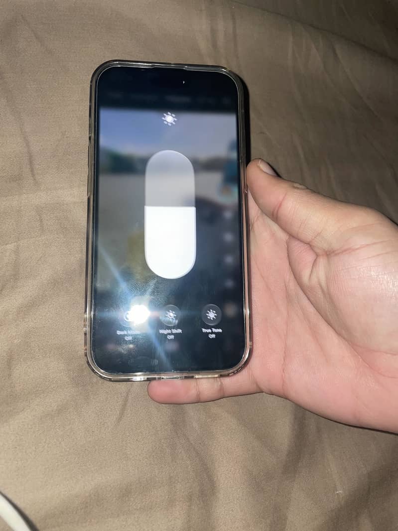 Apple iPhone 15 6