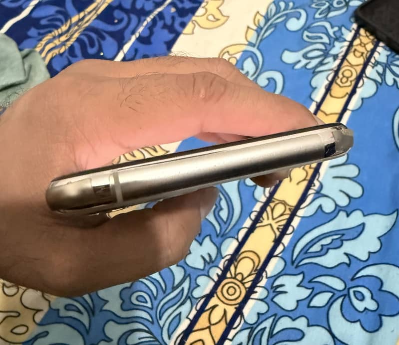 Apple iPhone 11 Pro 5