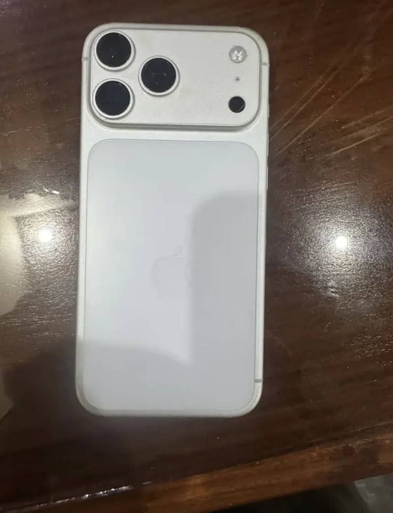 Apple iPhone 17 Pro Max 0