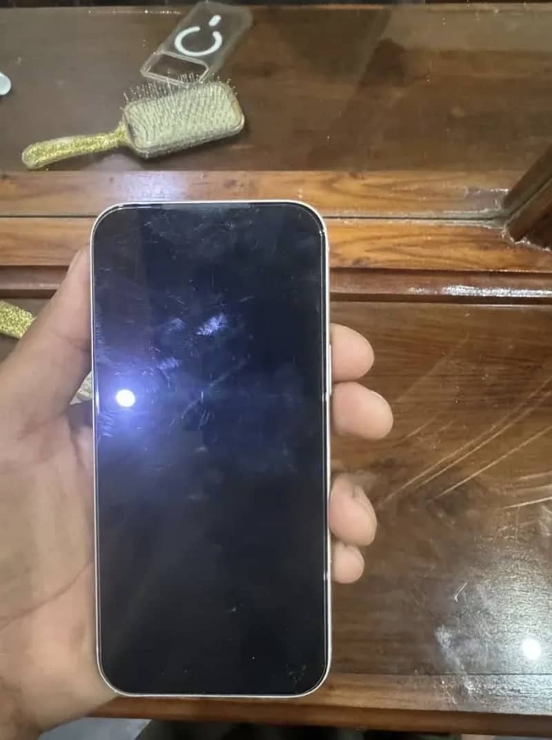 Apple iPhone 17 Pro Max 4