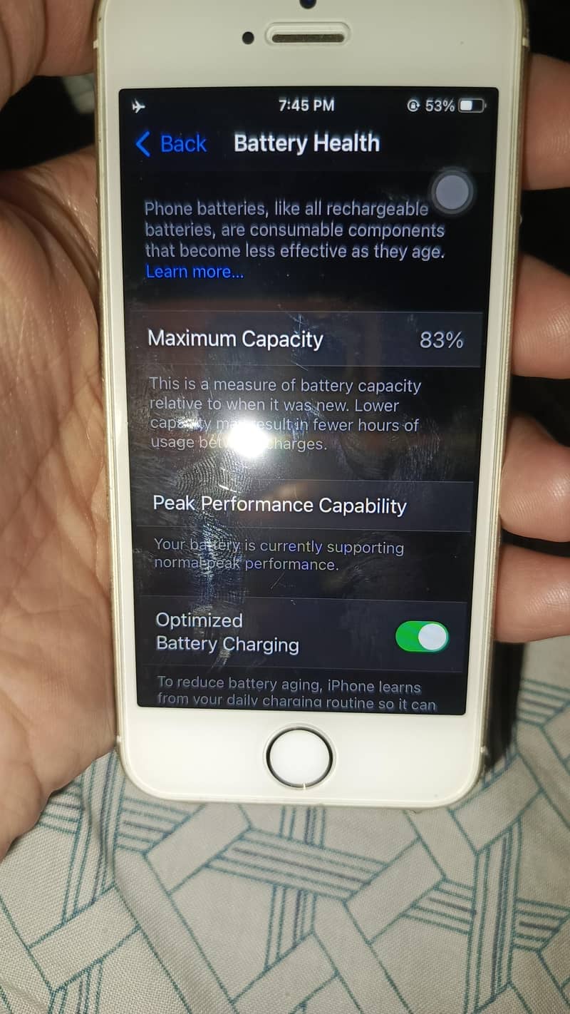 Apple iPhone SE 2016 8