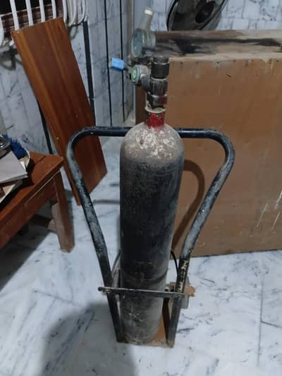 Oxygen Cylinder