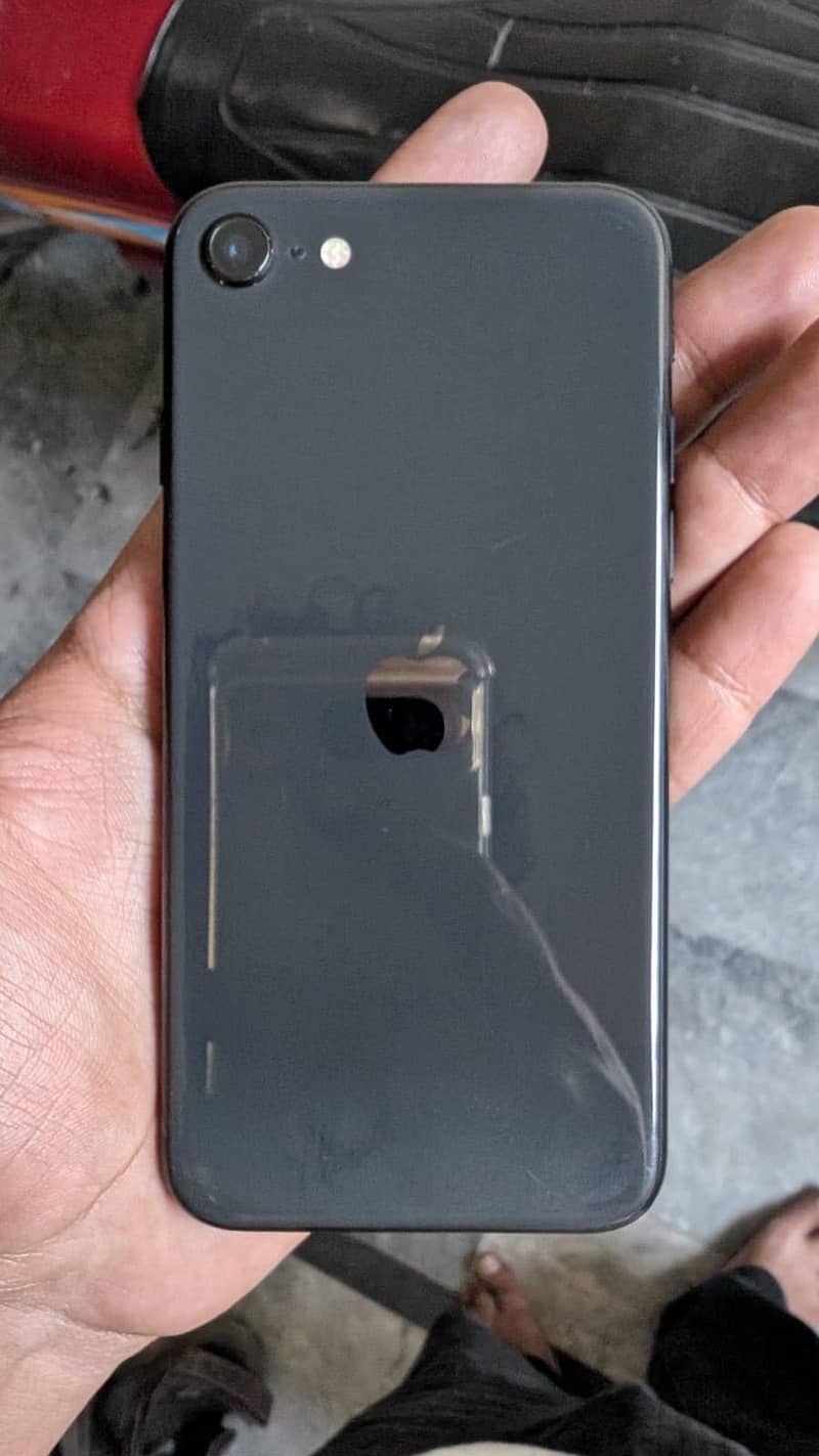 Apple iPhone SE 2020 0