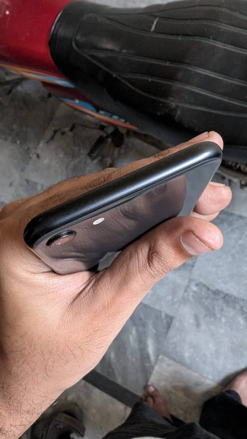 Apple iPhone SE 2020 9