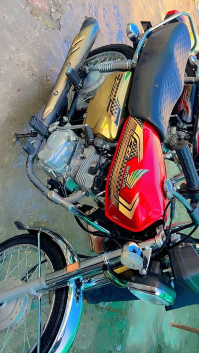 Honda 125 Gold edition