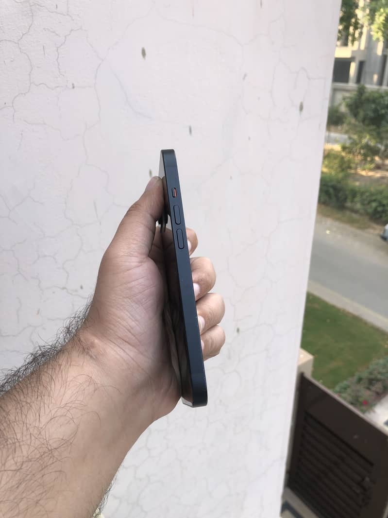 Apple iPhone 14 2