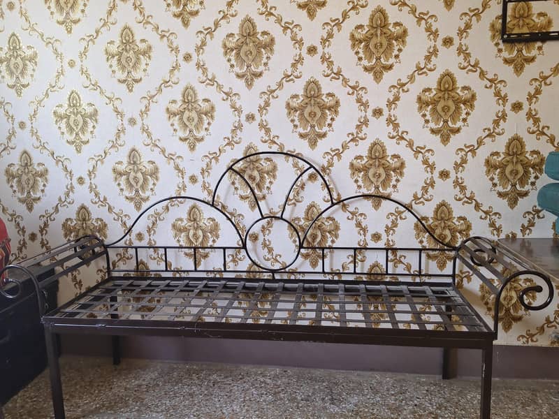 IRON Sofa 0
