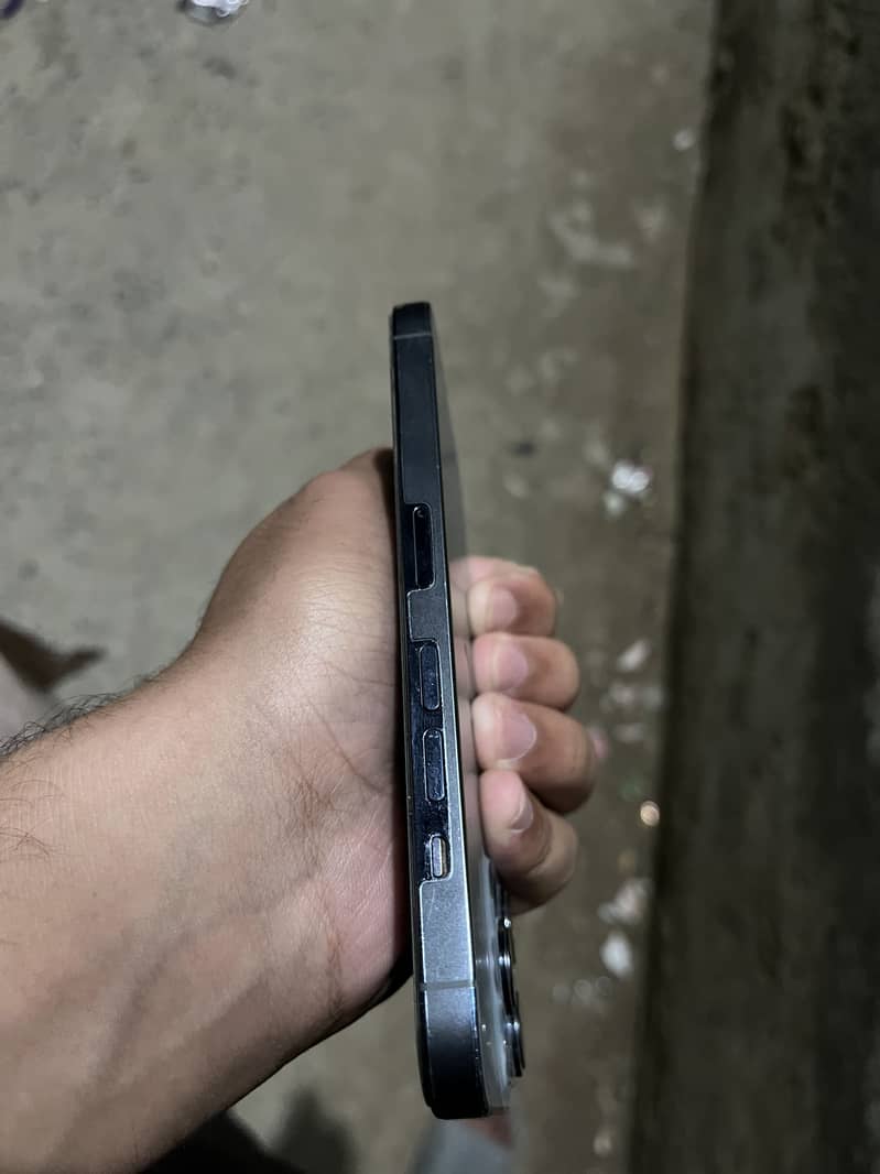 Apple iPhone 13 Pro 1