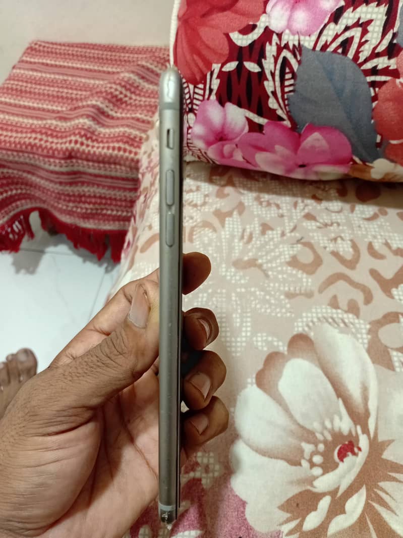 Apple iPhone 6 Plus 8