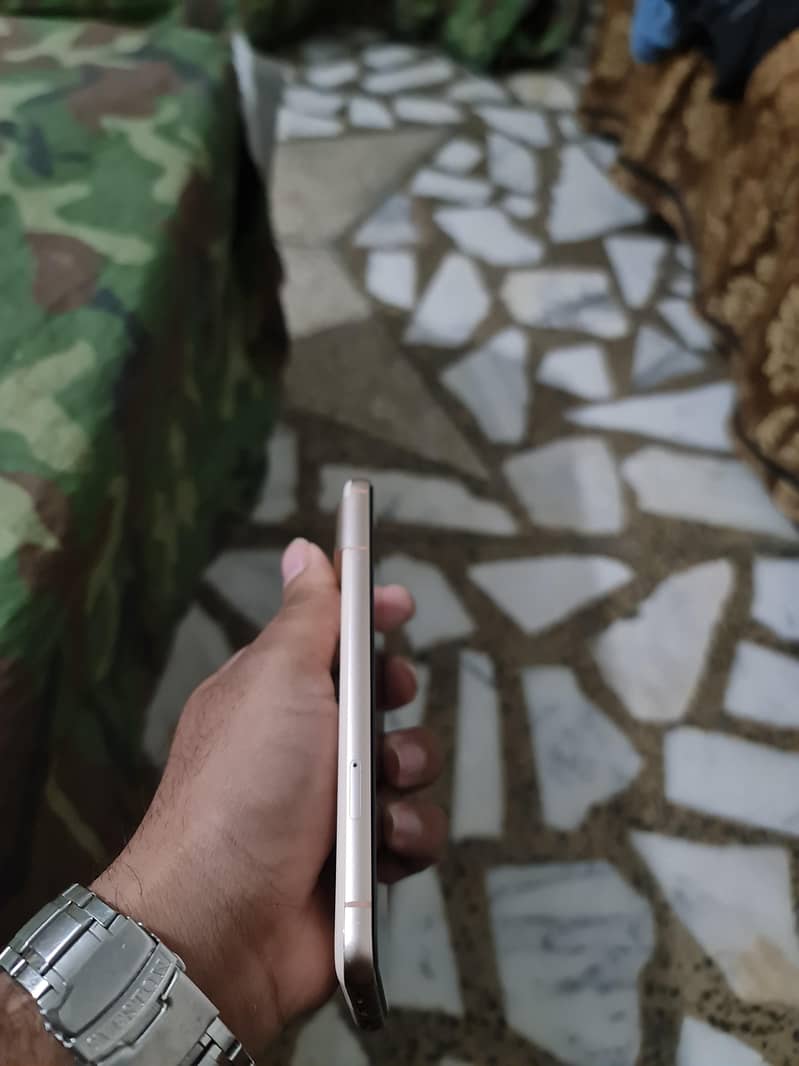 Google Pixel 8 2