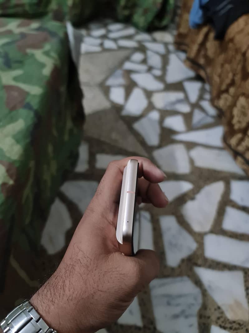 Google Pixel 8 3