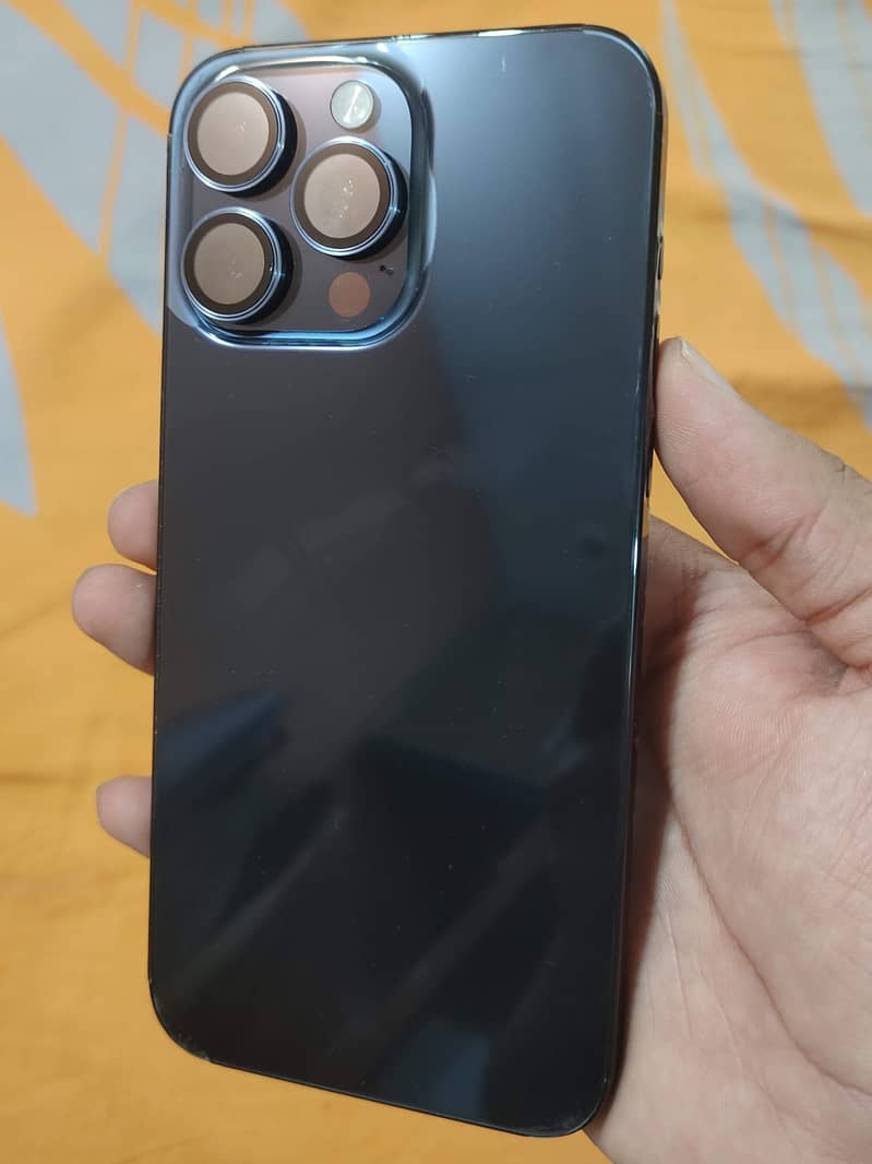 Apple iPhone 15 Pro Max 2