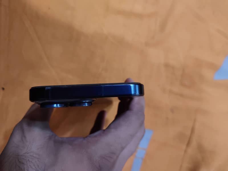 Apple iPhone 15 Pro Max 5
