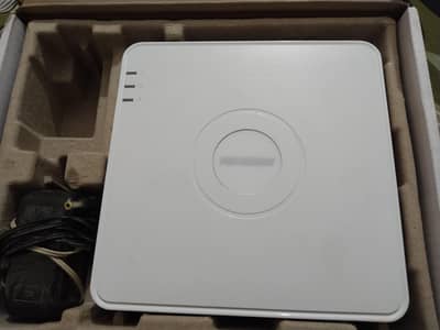 Hikvision 4 Chanal DVR