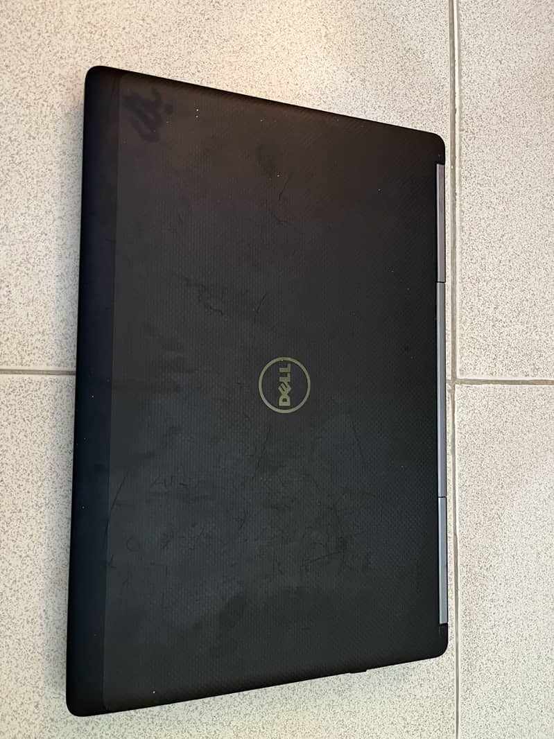 Dell Precision 7710 1