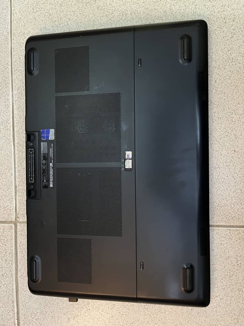 Dell Precision 7710 2