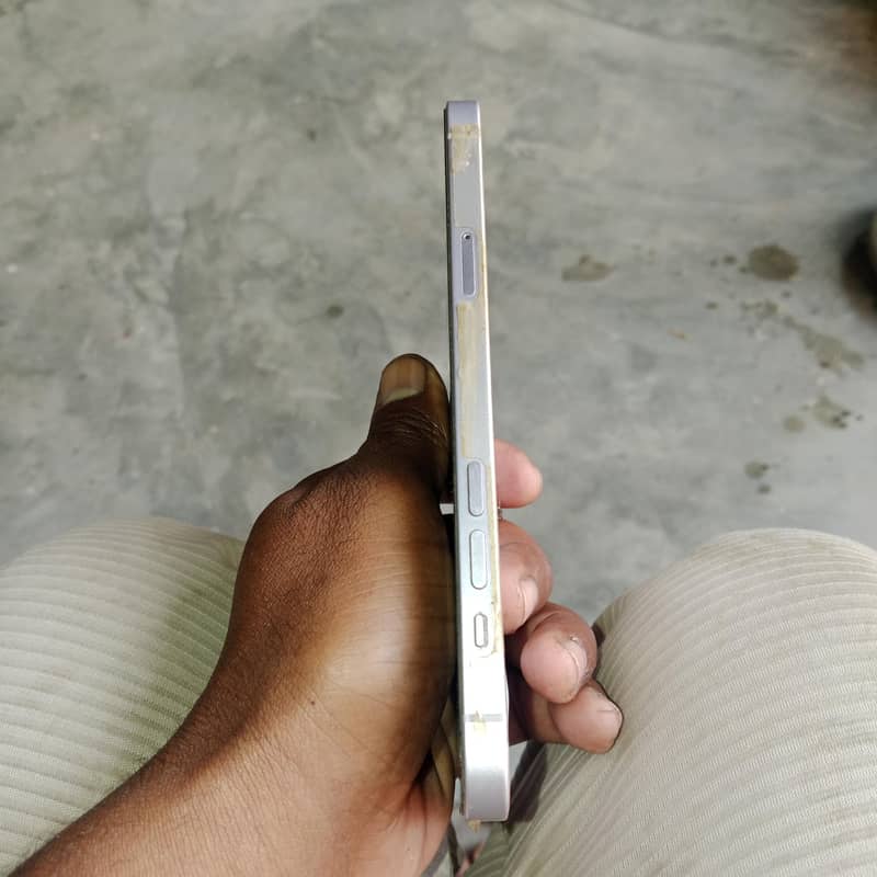 Apple iPhone 14 plus 4