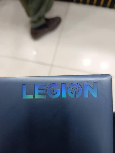 Laptop seller