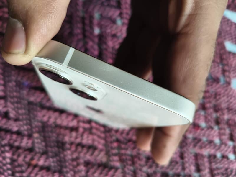 Apple iPhone 13 6