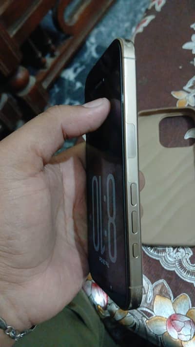 Apple iPhone 16 Pro