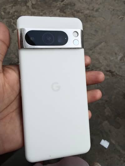 Google Pixel 8 Pro
