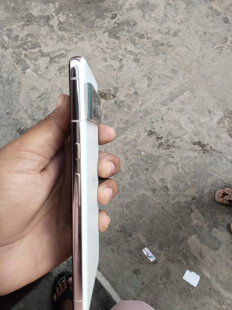 Google Pixel 8 Pro 1