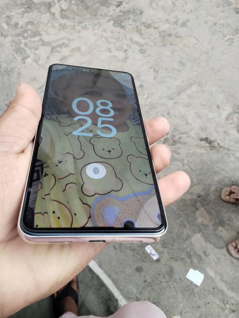 Google Pixel 8 Pro 2