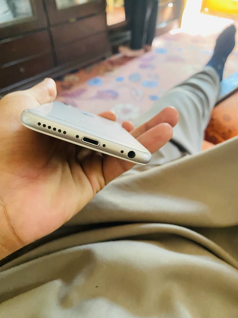 Apple iPhone 6S 0