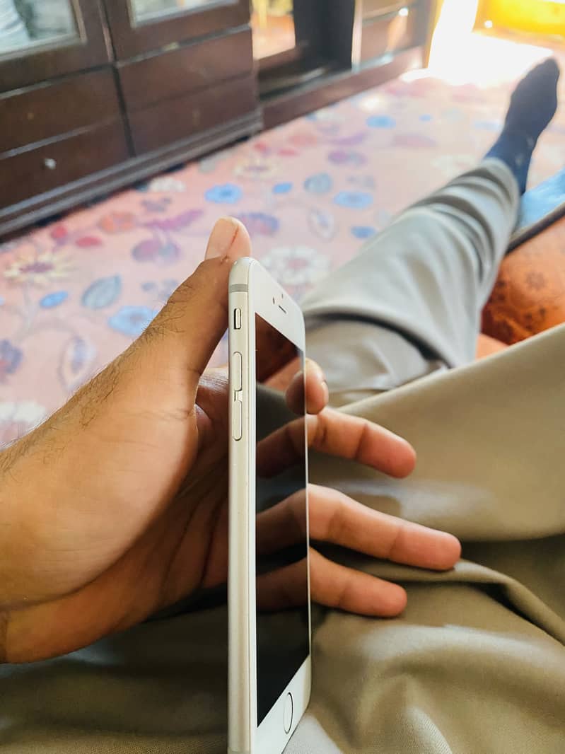 Apple iPhone 6S 2