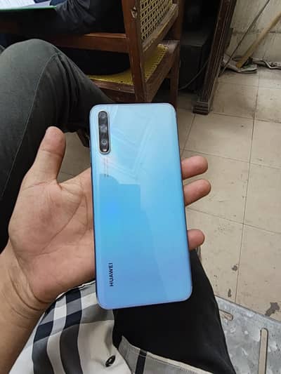 Huawei Y8p