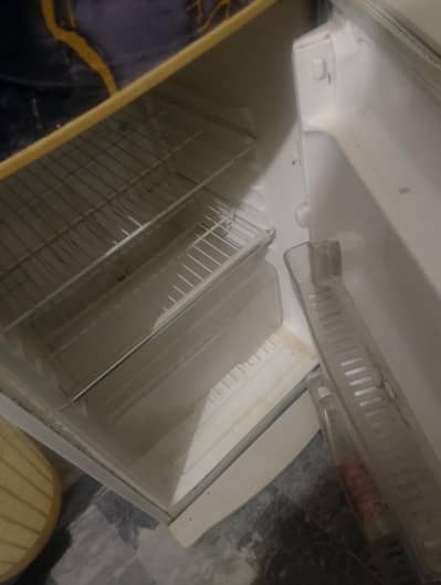 Dawlance fridge chalo condition main