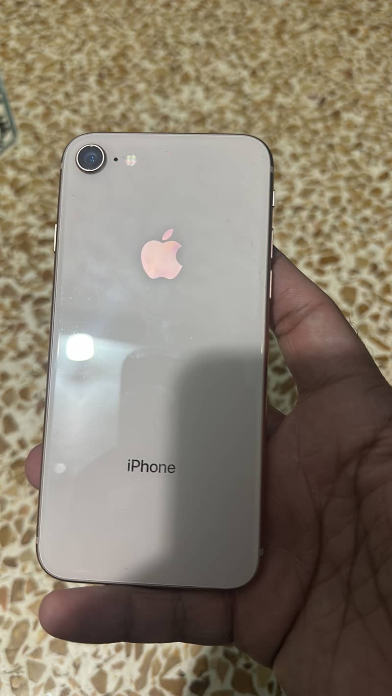 Apple iPhone 8 1
