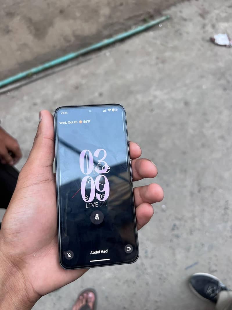 Google Pixel 8 5