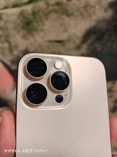 Apple iPhone 16 Pro Max