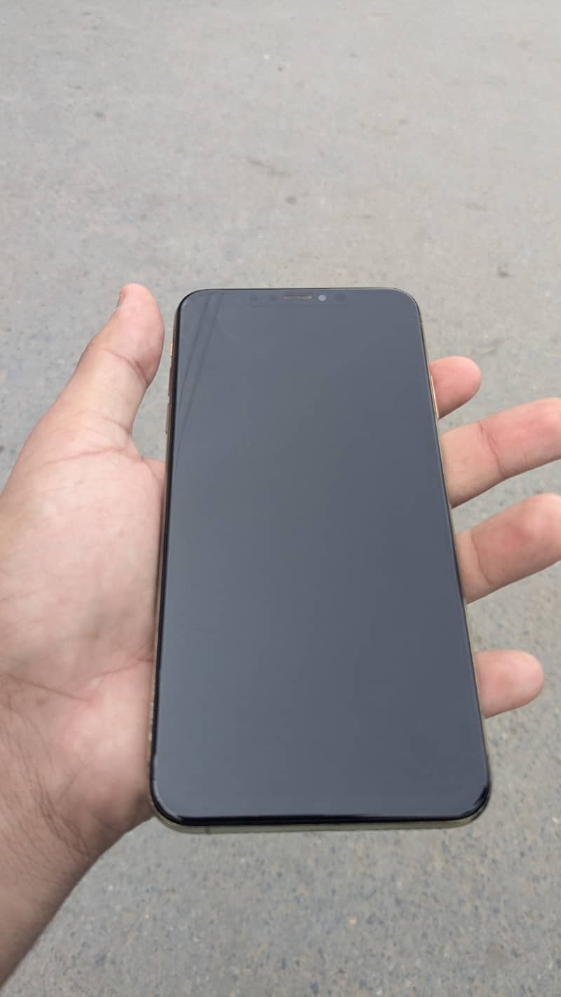 Apple iPhone XS Max 2