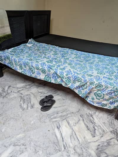 Used single beds with mattress
