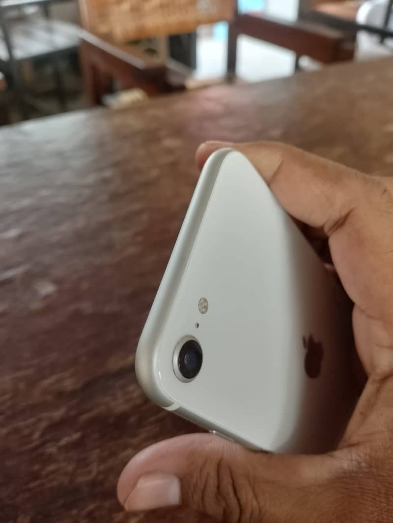 Apple iPhone SE 1
