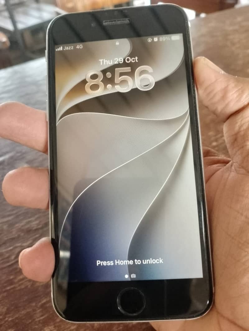 Apple iPhone SE 3
