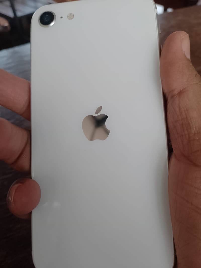 Apple iPhone SE 7