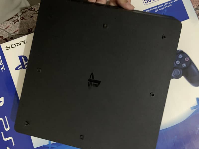 PS4 slim 3