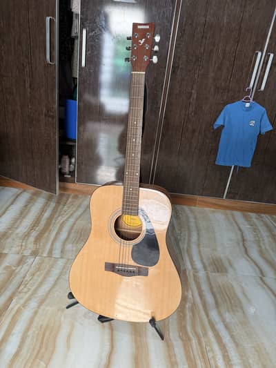acoustic guitar yamaha F310 used with bag, guitar stand,guitar strap