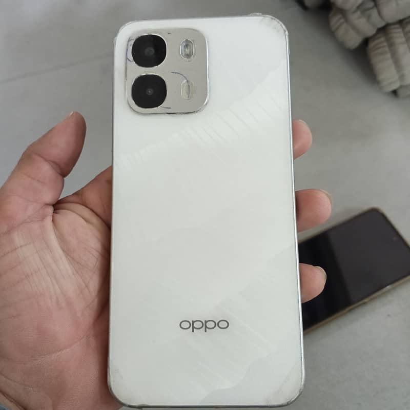 OPPO A6s 4