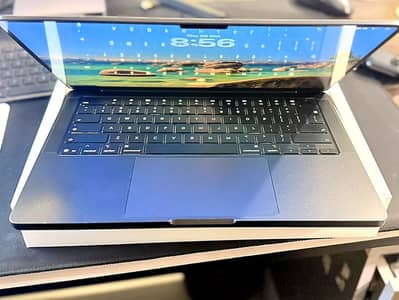 MacBook Pro 14" M5 PRO 15-Core 24GB 1TB | 100% Battery | Warranty