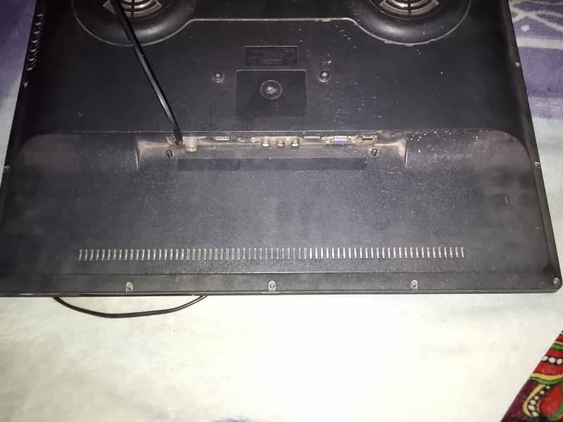 lcd tv 3