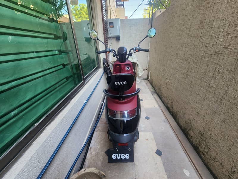 Evee LX 3