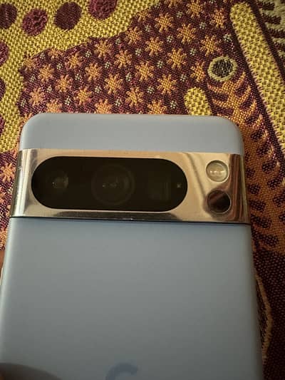 Google Pixel 8 Pro all ok dote in screen see in pic baki ok he